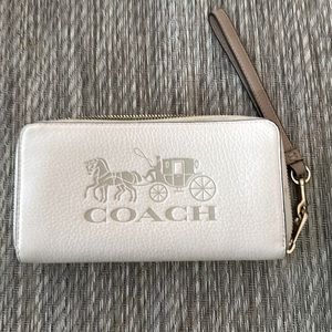 Coach zippy wallet/wristlet with horse and carriage